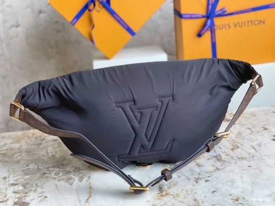 VUITTON BUMBAG MAXI LOUIS 0714